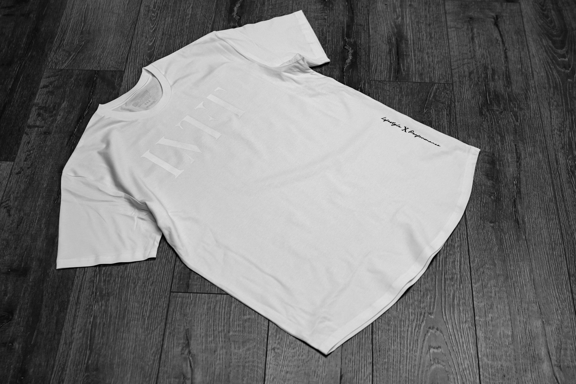 Echo Monochrome Scallop Tee - White