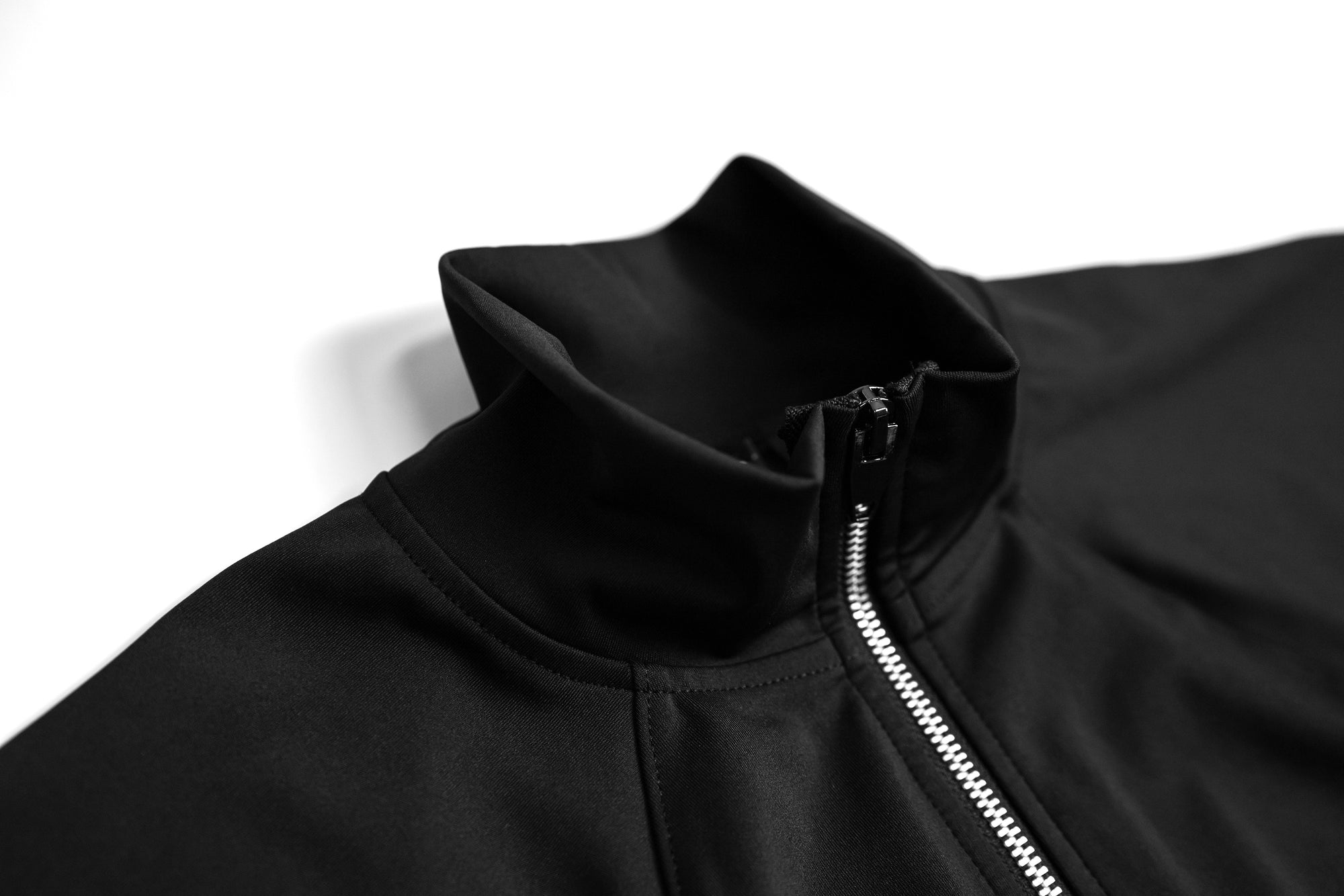 Stealth Crop Zip-up  - Black